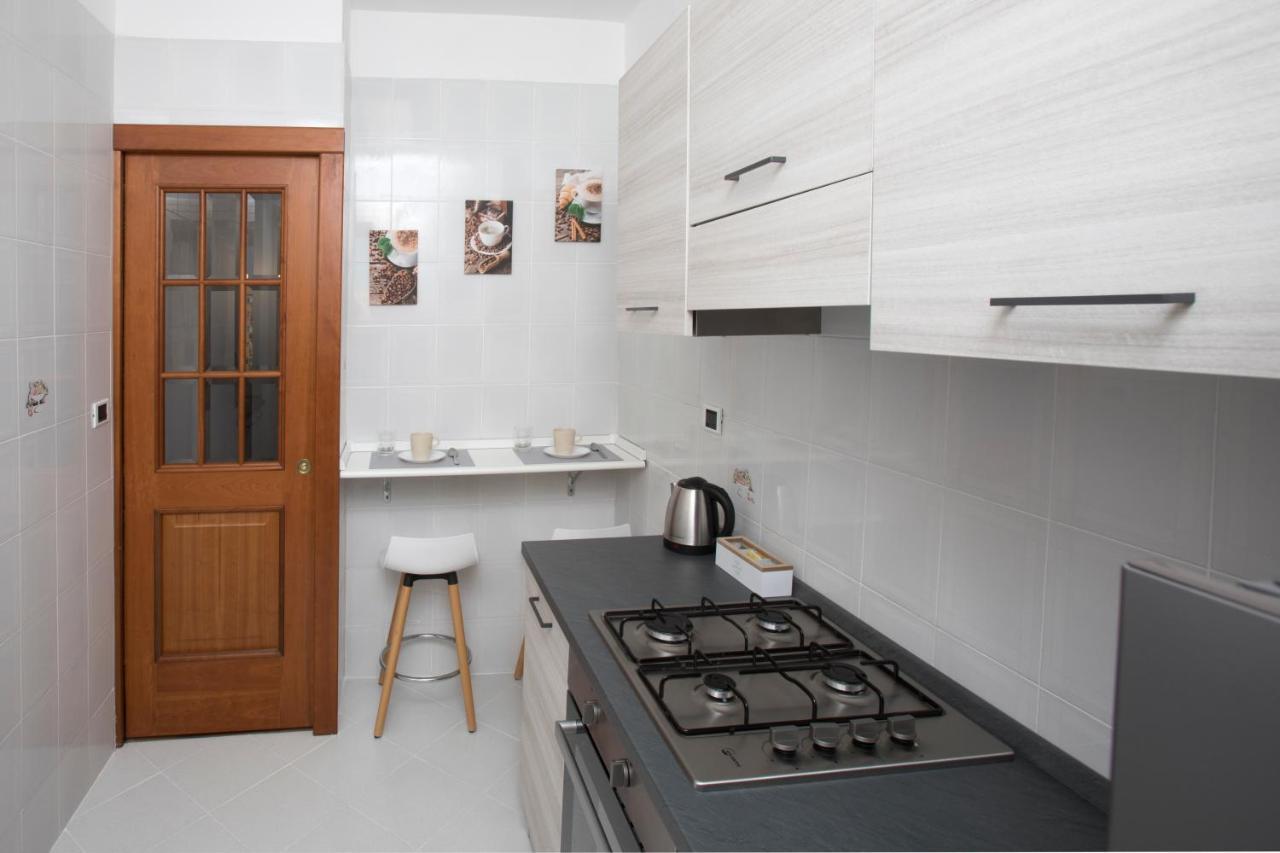 Appartamento Moderno Metro B San Paolo Rome Exterior photo